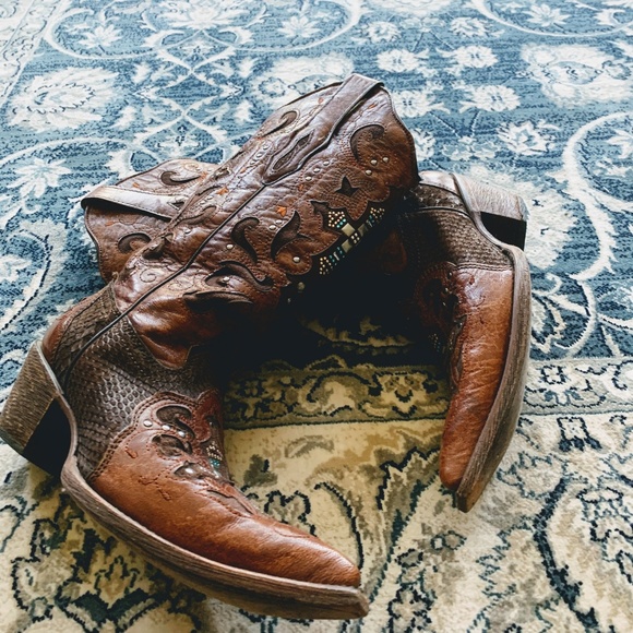 Women's Corral Vintage Cowboy Boots - Picture 3 of 6